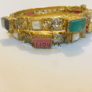 Traditional Bangles for women in Pakistan