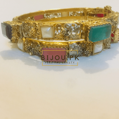 Traditional Bangles for women in Pakistan
